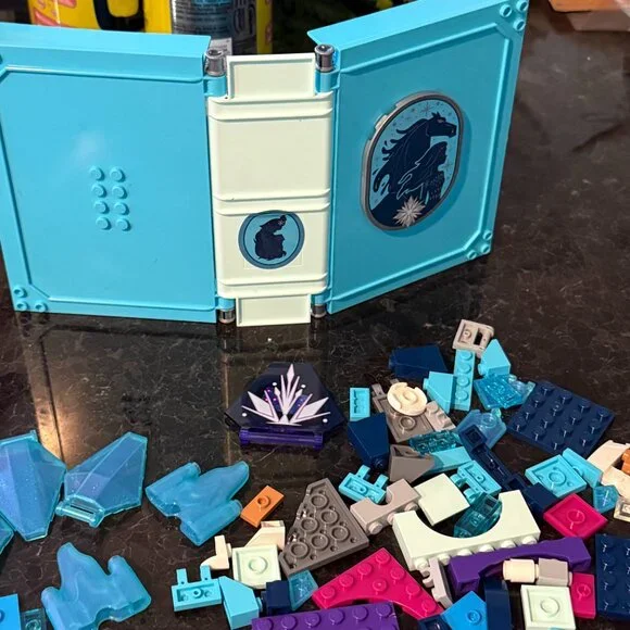 2pc LEGO Disney Frozen Elsa the Nokk Storybook Adventures Isabela's Magical Door - Picture 9 of 13